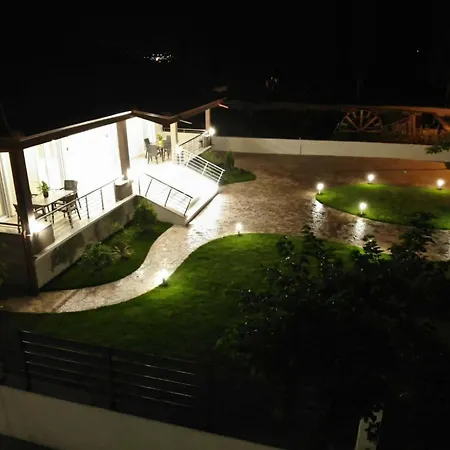 Luxury Archonta *